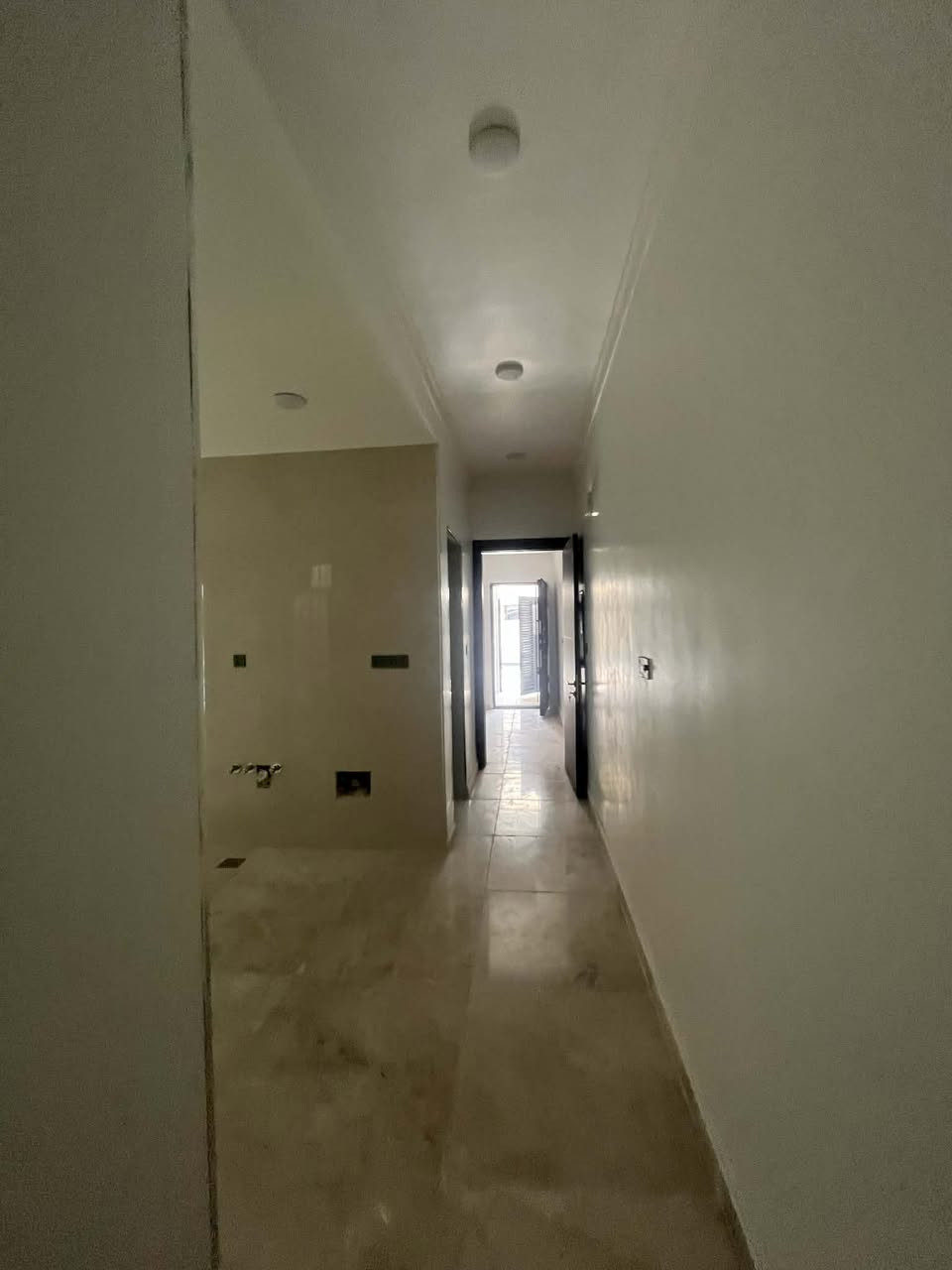 📍المنصور - الداوودي قريب شارع هوم سنتر 

⚡️شقة للإيجار زيرو - مساحة ١٢٠ متر ( طابق اول )

تفاصيلها : غرفتين نوم - صالة - مطبخ - صحيات 

🛑للعوائل فقط 🛑

الايجار : ٩٠٠ الف 

للاستفسار اكثر اتصال + واتساب :

***********
