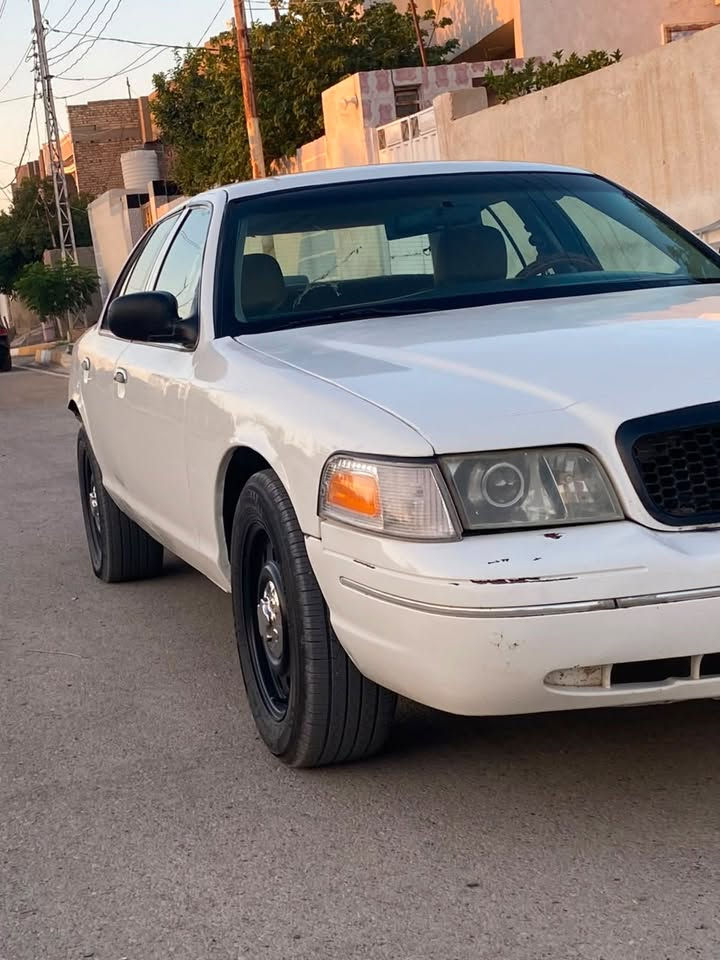 سلام عليكم 

للبيع او مراوس حسب القناعة

سيارة مزاد داخلية (مرور بابل )
تدفع كمرك فقط وترقم رقم بابل 
معاملة كاملة ...

سيارة فكتوريا موديل 2006 امريكي 
كير بالكارتون جديد
محرك بالكاوتون جديد
صدر امامي خلفي جديد
تخم تاير جديد
دوشمة سيارة من داخل 
سيارة نصبتها حلوة 
كهربائيات سيارة كلها شغالة ماملعوب بيها 
عدسات امامية ابيض ثلجي الاصلي ...

مكان سيارة ((ديالى))

رقم صاحب سيارة ***********
