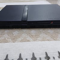 بلي 2 نضافتة 70/100 يدات جدد ويحتاج محولة وبي 60 لعبة و من داخل القرص ...