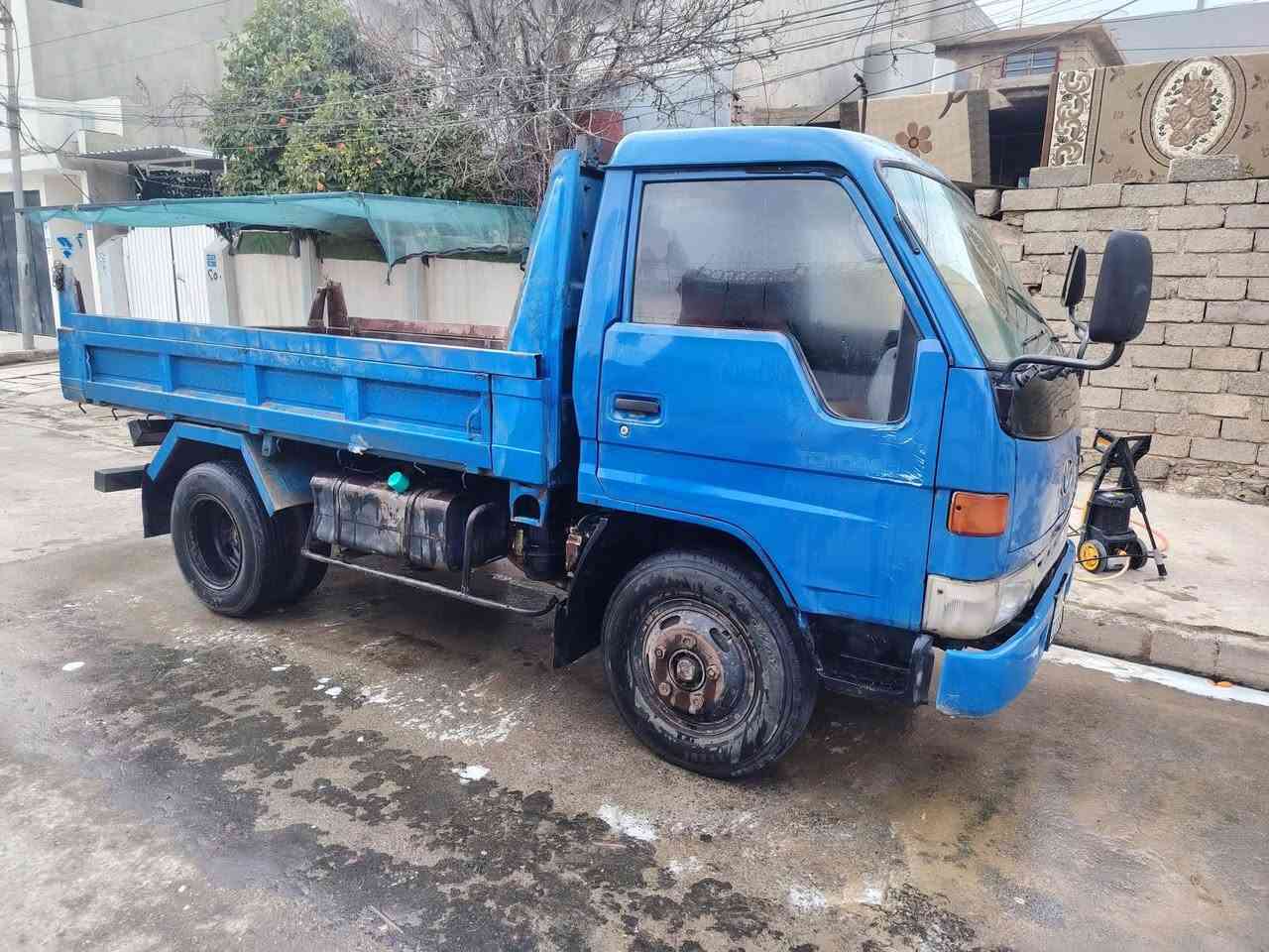 كيا تيوتا قلاب اصلي فحل موديل 1996 محرك 16 مكفولة من كلشي سنوية جديدة رقم انكليزي مكانه الموصل الاتصال على الرقم ***********
