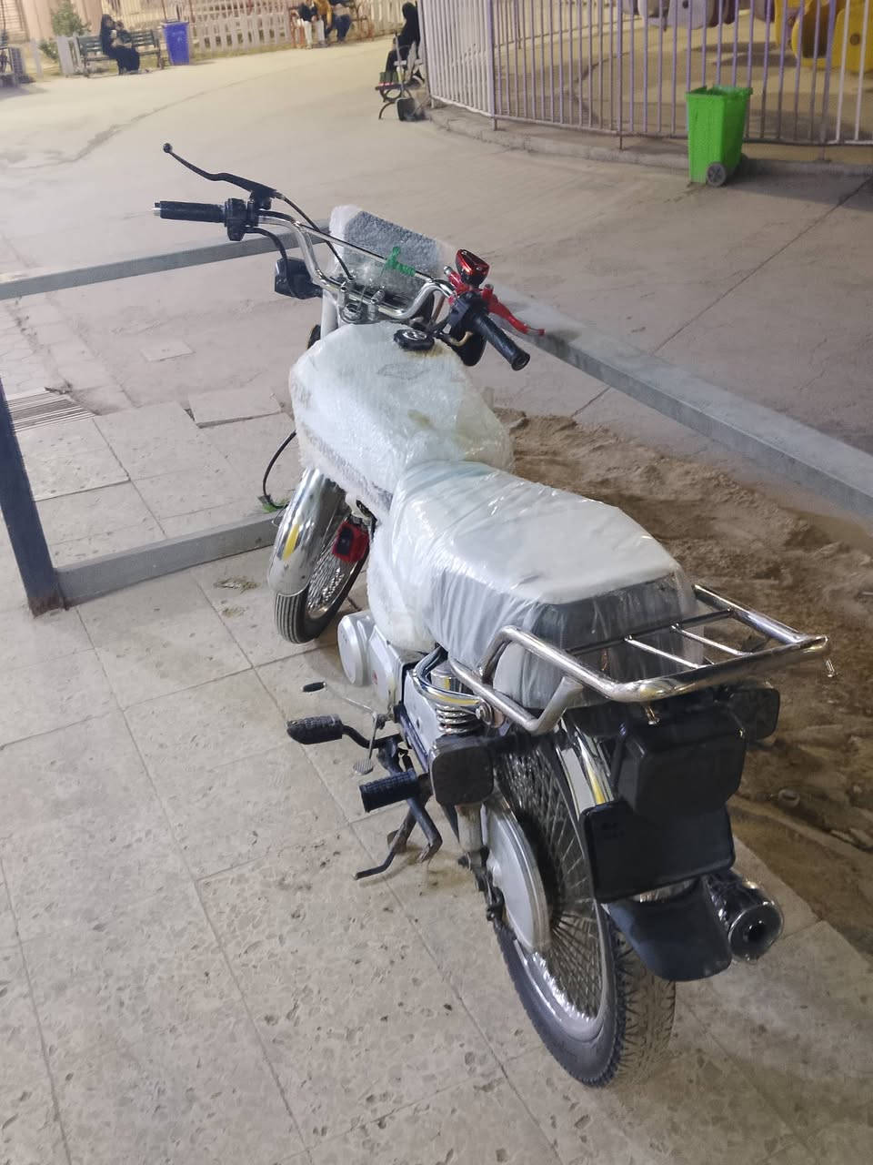 سلام عليكم عندك دراجة للبيع موديل 24طالع بل25 بسعر 600بيها مجال للطيبين هاذ رقمي ***********
