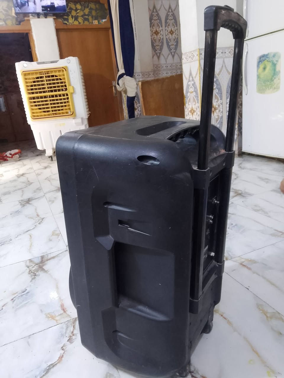 سلام عليكم أمبيثري بلوتوث وهواكس  للبيع جديد اخذته أولت العام مال موكب واريد أبيعه  مناسب مكاني نجف حي الميلاد وهاذه رقمي ***********
