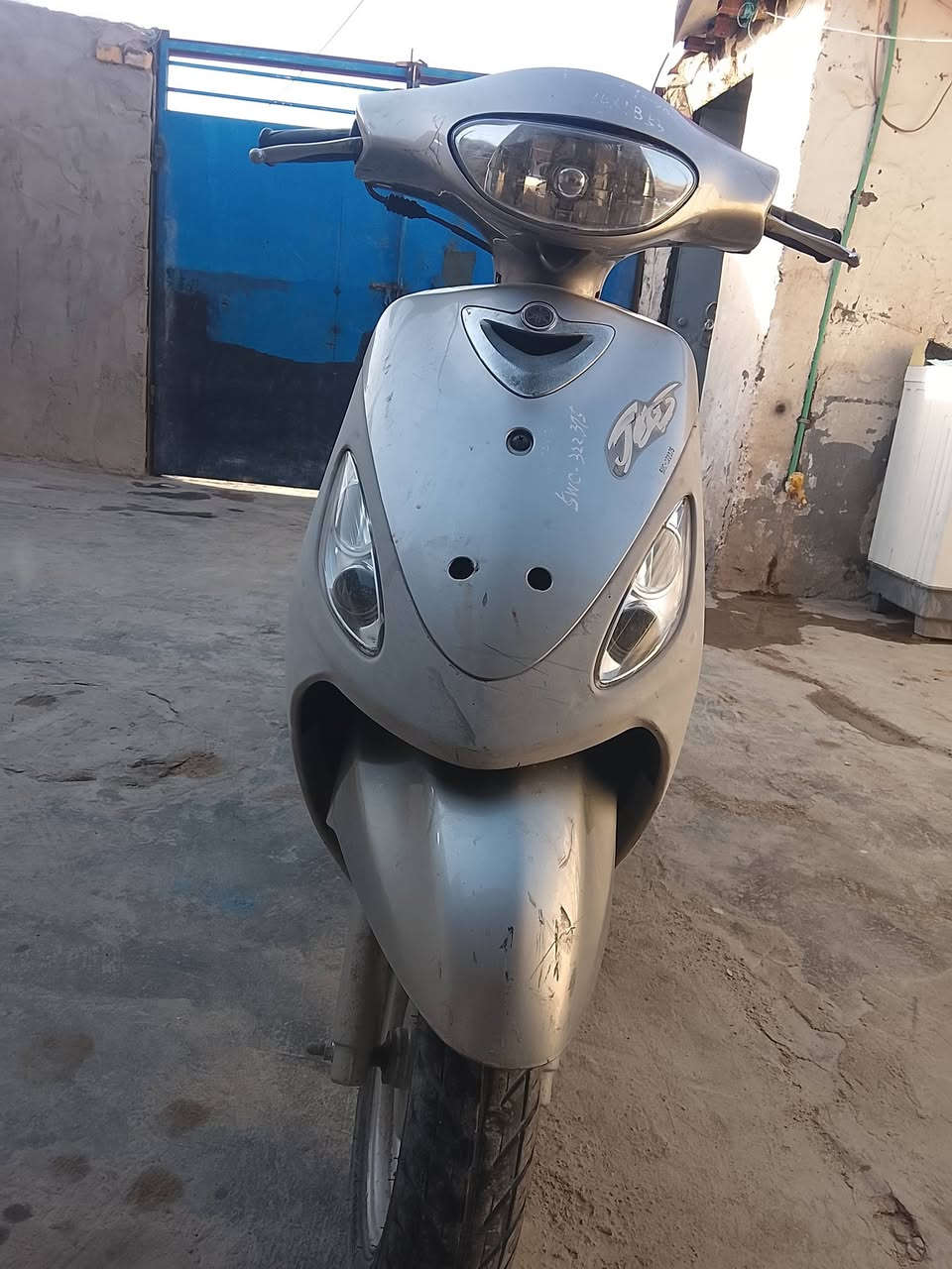 السلام عليكم دراجه للبيع رمبه صالي سبوع من خذيته اول تبديله دهن... 900سعر بتنومه


**إذا كنت صاحب هذا الإعلان وتريد حذفه لأي سبب، رجاءا أرسل رسالة إلى الدعم الفني**