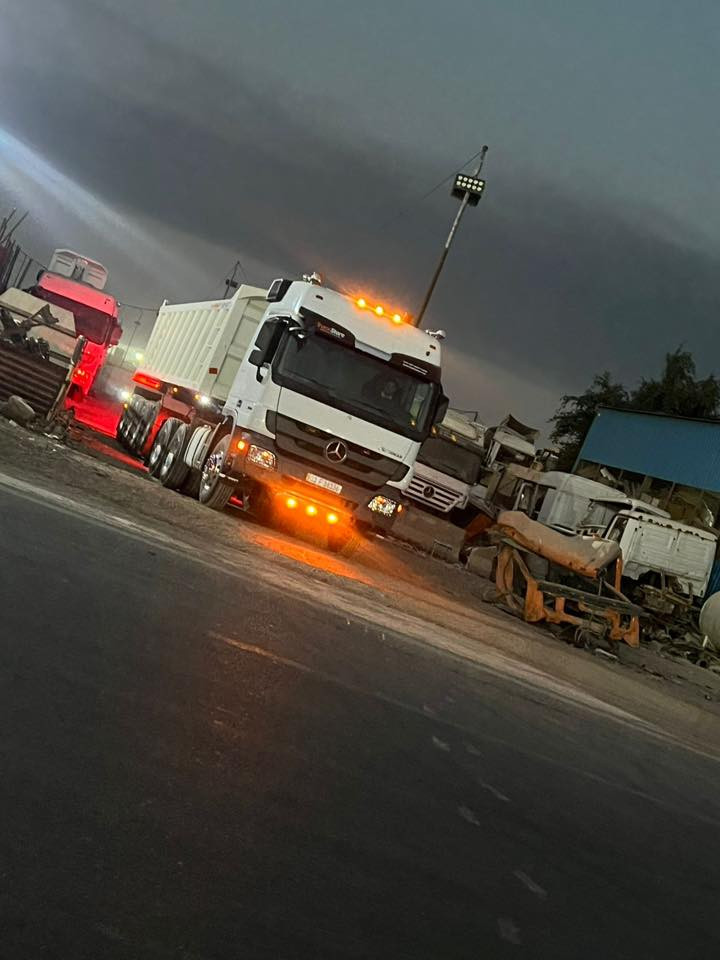 اكتروزللبيع 2005 مع عربانه ماموت 4 محاور رقم بغداد السياره بحاله الوكاله لاتصال ***********
