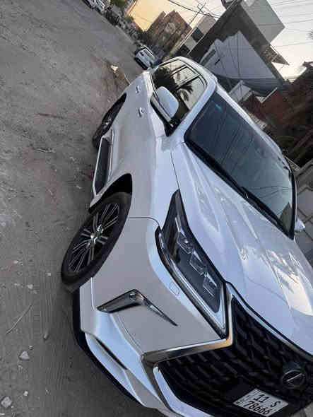 - السَلام ؏ـليڪُم للبيع لكزز موديل 2021 رقم بغداد انكليزي باسمي فول مواصفات للاخر السياره كفاله عامه ماشية 65 الف مكانها في النجف السعر 9 دفاتر بمعنى 90.000$ وقابل للتفاوض رقم صاحب السياره 
+964 780 002 8999 النجف
