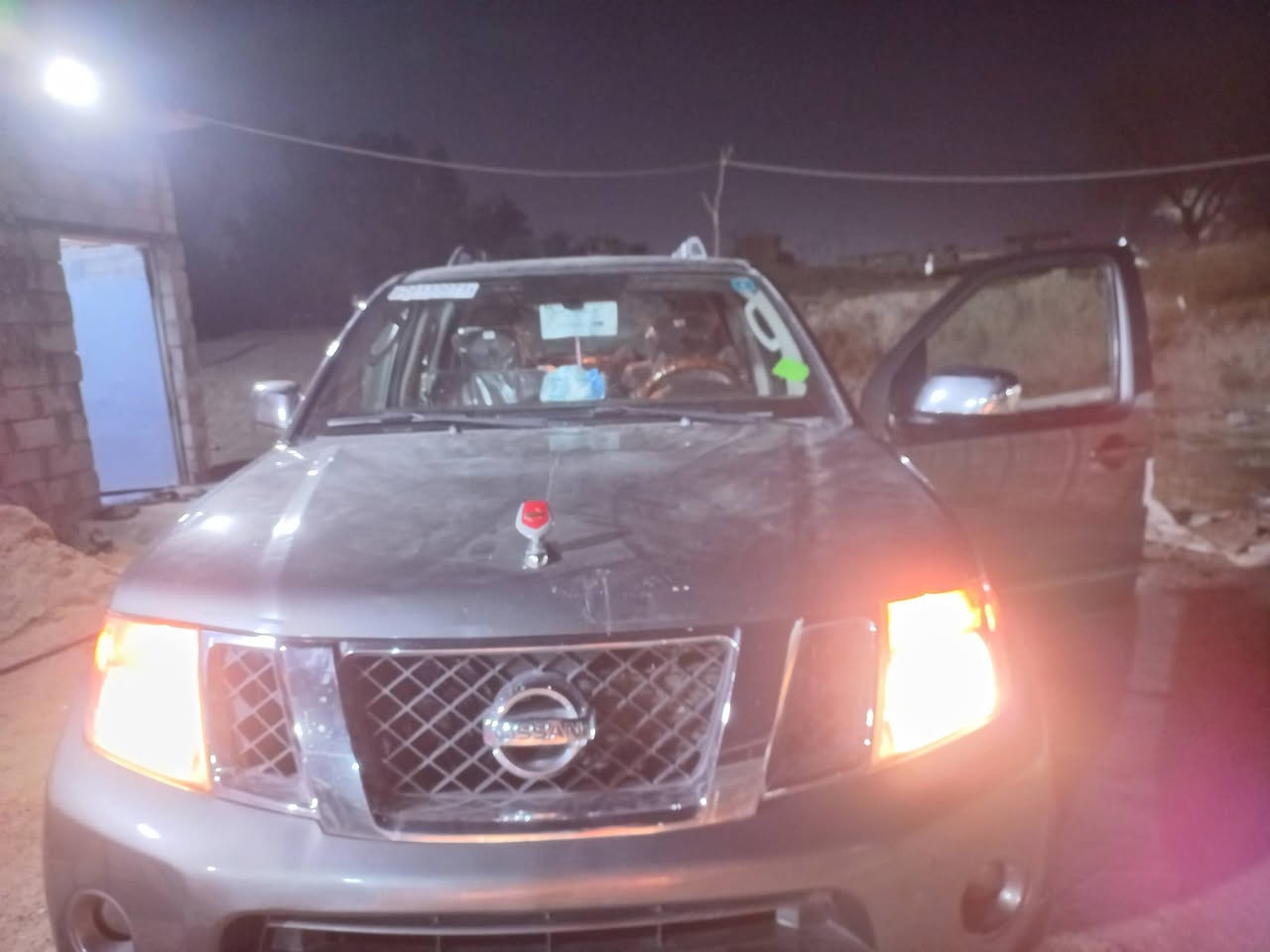 نيسان بفندر موديل ٢٠٠٩ لون رصاصي غير محدد محرك وكير كفاله حداديه جديده تايرات جديد الخلفي الامامي نص عمر كهربائيات كلهه شغاله تبريد ثلاث قطع ثلج تحكمات ستيرن كلهه شغاله كشنات بلاد كلهه ارضيه بلاد زائد منظومه غاز خلفي وباقيه سبعه راكب بدون رفع الكراسي الخلفيه سياره مال جناي حلوه احلى من الصوره وخسران عليهه هوايه واحلى شي بيهه منظومه الغاز انسى البانزين فول غاز واطلع وين مايعجبك تحويل ثاني يوم سنويه لل٢٧ العنوان بغداد ابو غريب خلف مستشفى ابوغريب منطقه البستان تلفون ***********
