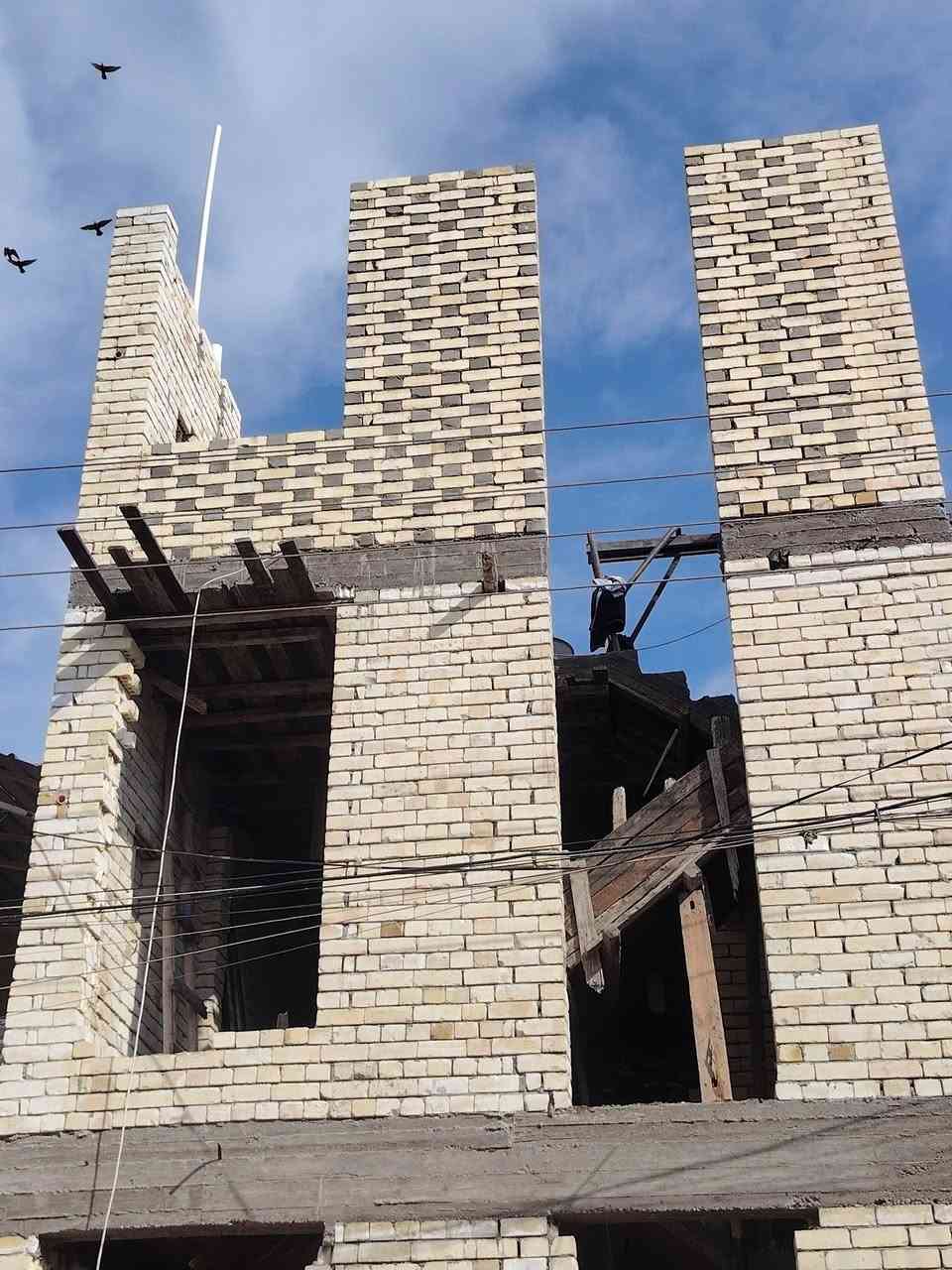 تحياتي السلام عليكم. خلفة بناء كرسته وعمل. 
 نشتغل قطعي وعلى الدبل  بناء درجه اولئ مع النظافة بعد إكمال البناء
(مكان العمل داخل بغداد هاتف او) خاص (***********)
(***********.)متواجد (واتساب👉) 
(والله يرزق الجميع تحياتي)
