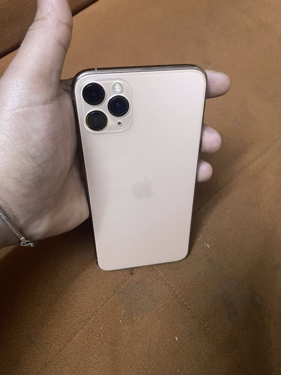 سلام عليكم ايفون 11 برو ماك مستبدل شاشه وبطاريه اصليه الجهاز حلو وكله شغال سعر 270 وبي مجال العلوان بغداد ام الكبر (***********)
