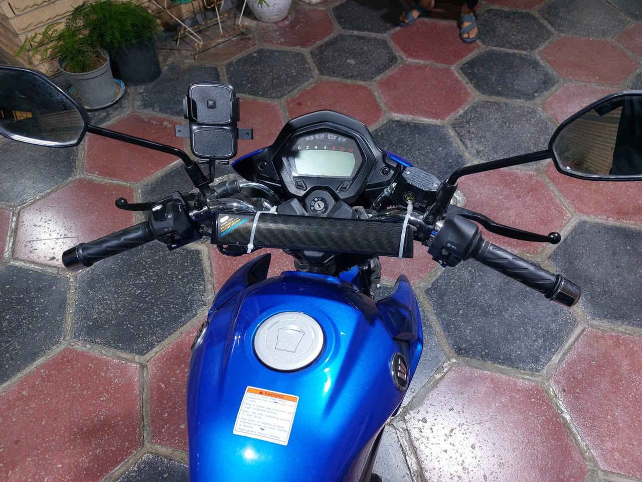 مكلف بل نشر 

السلام عليكم للبيع دراجه هاوجي KA زيرو ماشيه اقل من الف موديل 2023 150cc مرقم بغداد رقم انكليزي جديد هزه جديده سنويه باسمي شرط تحويل بدون وكاله  خزان الوقود 10 لتر تقريبا اقتصاديه بالبنزين العداد دجتال السعر 20 بيها مجال بسيط  للتواصل ***********
