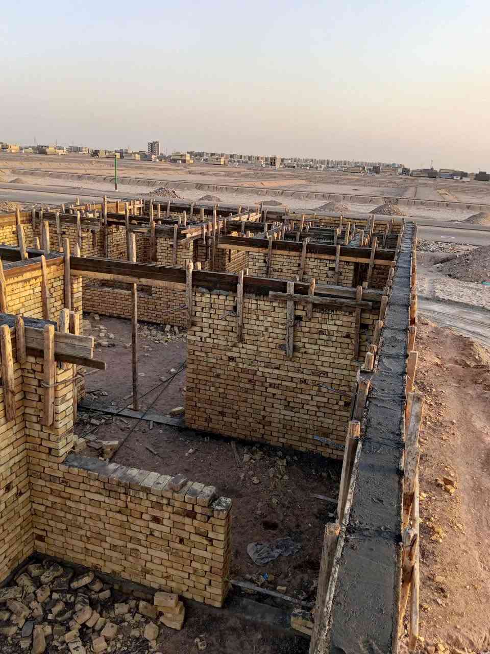 مستعدون لجميع اعمال النجاره والتسليح والصب ***********
