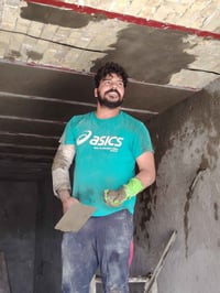 الباخ متفرغ حاليا  سمنت جص وبياض  تصفير مصاطر  جراره ونثر  سقل خشن ونا...