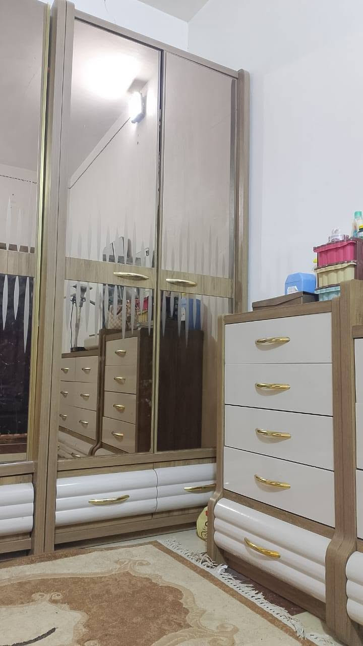 يالله متاح غرفه نوع تركي ثقيل كلش ١١قطعه نضافه فول السرير نضام هايدروليك جگات وسعر جدأ مناسب مكان الرفاعي رقم *********** بي واتساب
