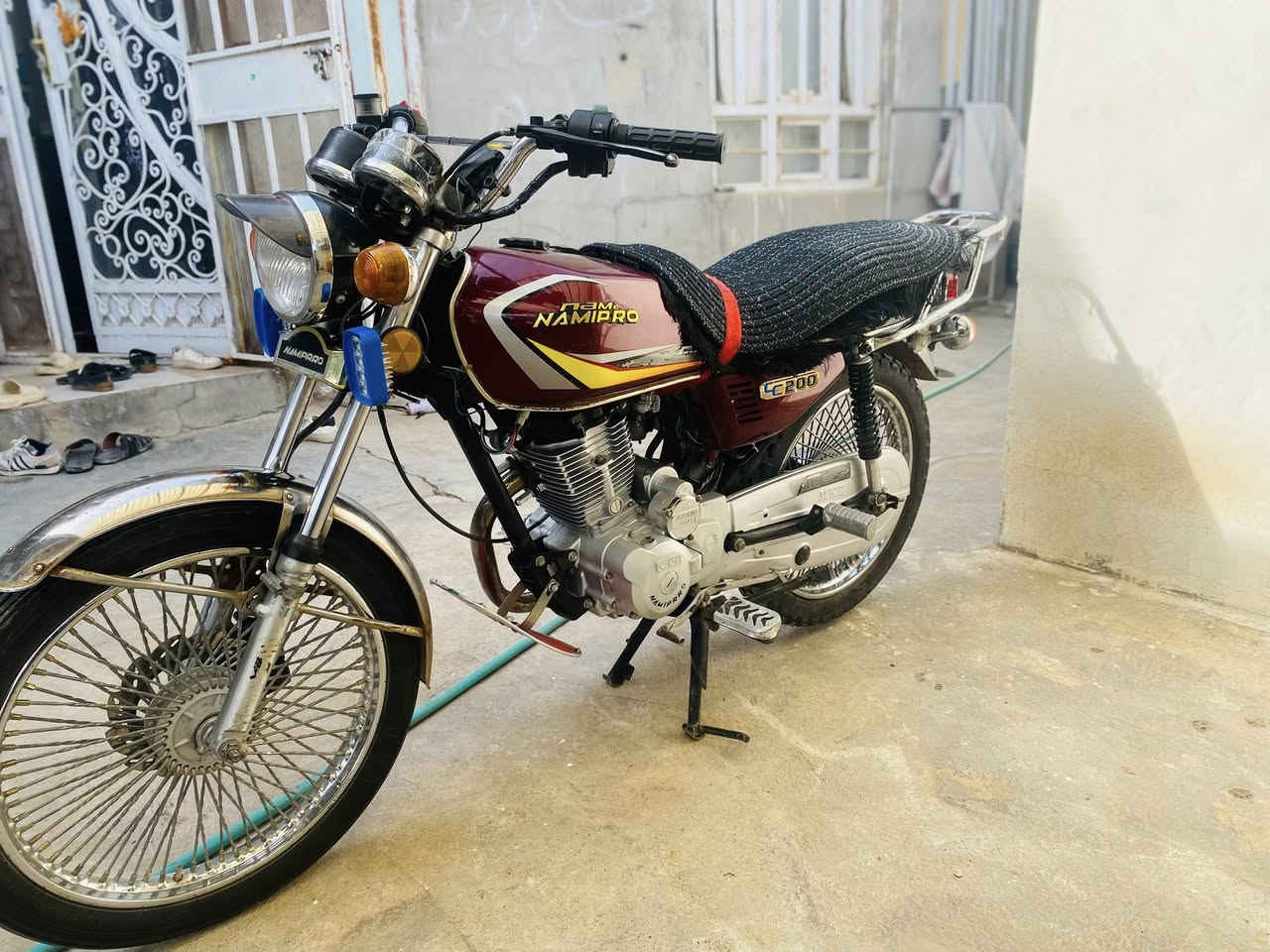 ناميبرو لايت دائري موديل 20 مكينه 200 bk  محسن دبل ار أوراق دراجه نضيفه الصوره تسولف بنضافتهه بدون اي عيب سعر 550 وبي مجال ***********
