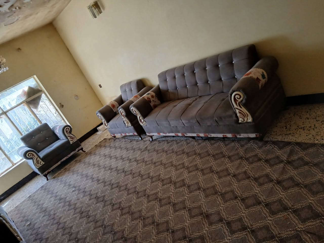 للبيع أغراض مستعمل نظيف تخم كنتور طباخ ثلاجه كاونتر اتصال ***********
