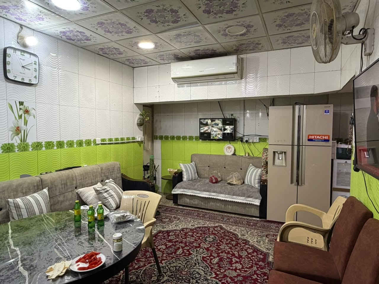 🏠 / دار للبيع مساحه ٣٠٠ م طابو صرف 

             واجهه ١٥ م / نزال ٢٠ م 

🧱 بناء قديم لكن نظيف جدآ ( ترميم جديد )

الطابق الاول / مطبخ . أستقبال . هول . كلدور . غرفه . مجمع صحيات . كراج . حديقه

الطابق الثاني / ٣ غرف . هول . مجمع صحيات 
            ( الطابق الثاني بناء حديث )

🌏 الموقع / المحاربين قرب مدرسة الجواهري 

للأستفسار أكثر مراجعة مكتب 
#عقارات_أراضي_بابل_الخضراء للمقاولات العامه والتصاميم الهندسية 
شارع ٦٠ .. عمود ٣٠٠ .. مقابل أستدارة علي بقلي 
الشيخ حازم 
وسام محمد 
أبو حيدر / ***********
