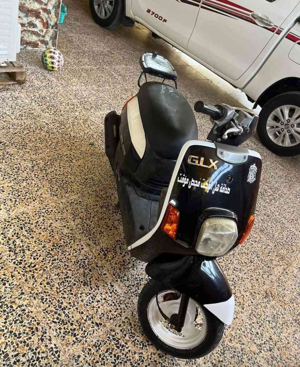 سلام عليكم دراجه البيع
بوليسي كابريتر
درجه مفتوحه فقط ولفات 
جيب فيتر وتعال 
سدر ستوه شاده دبل خلفي جديد 
تاير خلفي جيلاتين 
دراجه  جديده وحلوه
سعر 700 وبيه مجال 
العنوان البصره قضاء القرنه
منطقة النعيم 
رقم الهاتف  ***********
