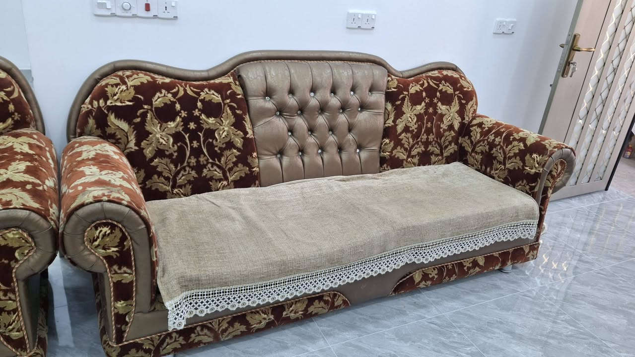 تخم للبيع. ( ٢٥٠ ألف )
التخم توصى شغل عراقي كله اسيورة وخشب ولوح شغل تكمه 
بس نقص بي ثلاث قواعد مال الرجل من جوه الباقي نظيف


**إذا كنت صاحب هذا الإعلان وتريد حذفه لأي سبب، رجاءا أرسل رسالة إلى الدعم الفني**