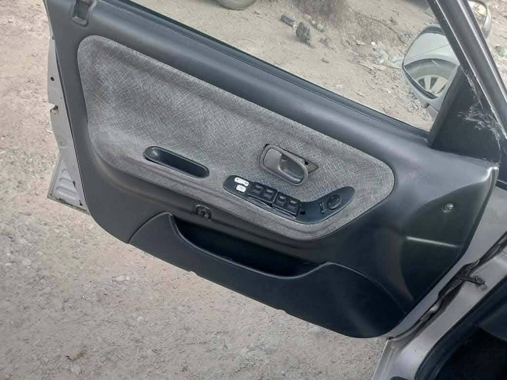 السلام عليكم سوناته 94 رقم بغداد بدون شرعي بيها واجه شرعيها ساكن بغداد البلديات بس هاذه الي اعرفو  جاهزه من الدعاميه لدعاميه تدفئه تبريد صدر كير محرك شرط السعر 16 السيارة عايزه بعض ملاحضات بسيطة وسيارة حيل ناعمة وحلوه. تواصل خاص او اتصال ***********
