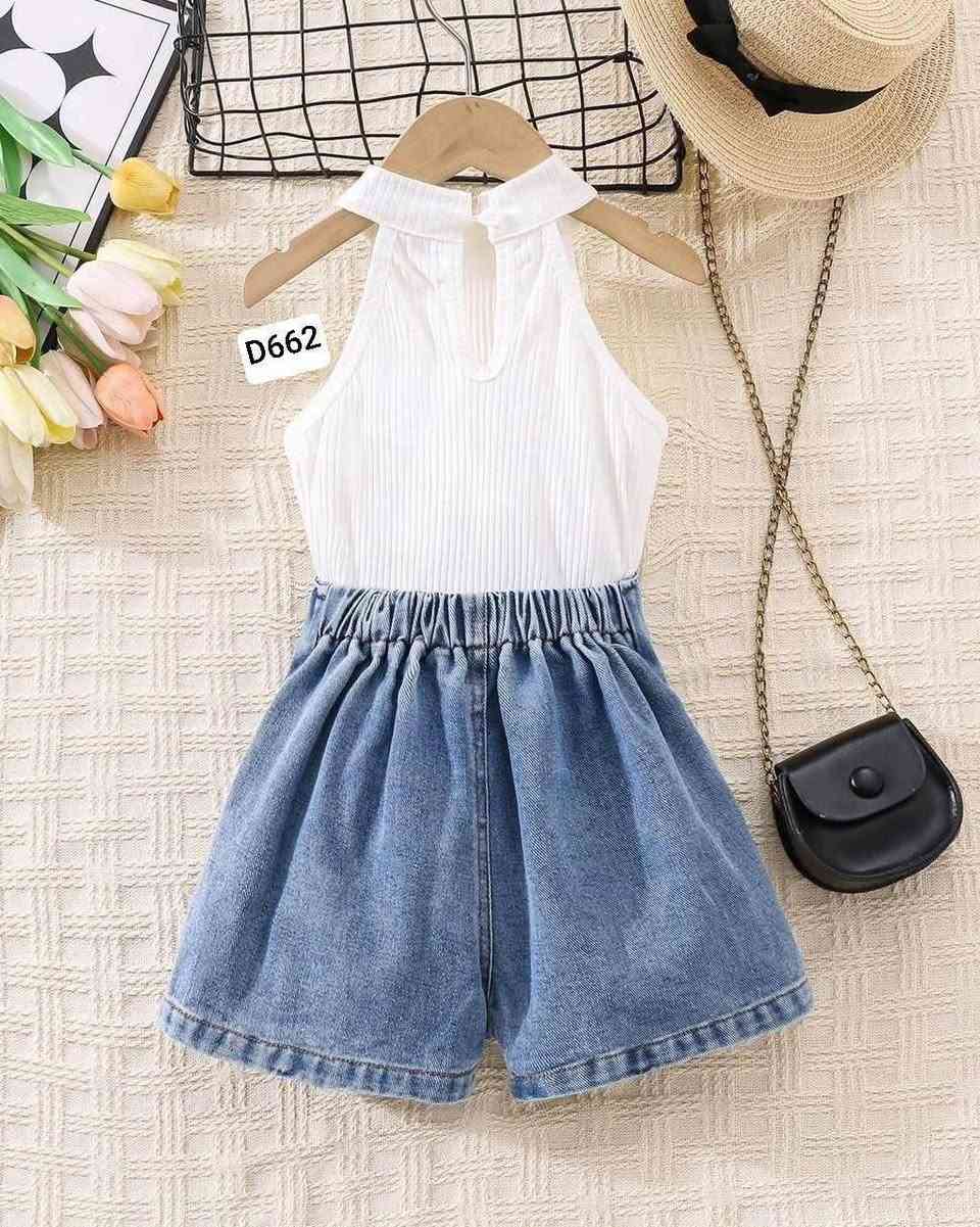 طقم بنوتات يجنن 👧💖
خامة حلوة ولبس مريح وشكل أنيق
السعر فقط 12,000 دينار 🔥
متوفر توصيل لكافة أنحاء العراق 🚚
للطلب راسلونا على الصفحة


**إذا كنت صاحب هذا الإعلان وتريد حذفه لأي سبب، رجاءا أرسل رسالة إلى الدعم الفني**