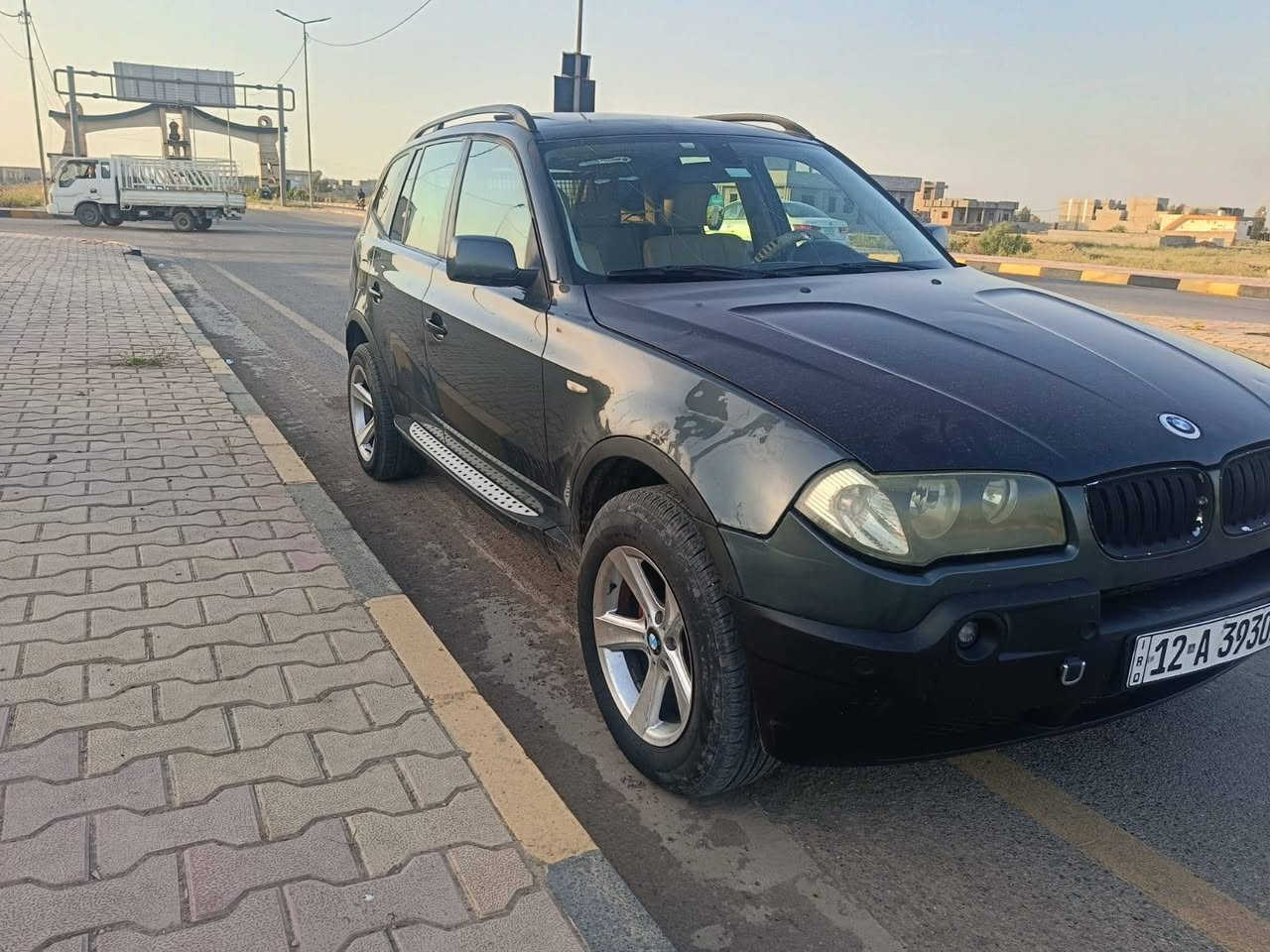X3 موديل  2005 كفاله عامعه لاصبغ ولا ضربه تنته بنرامه كير اكسن شاصي مكينه بشرط طخم جديد طخم   تاير جديد سيارة احلا من الصور ترياك وين من يعجبك بيع مستعجل السعر ***********
