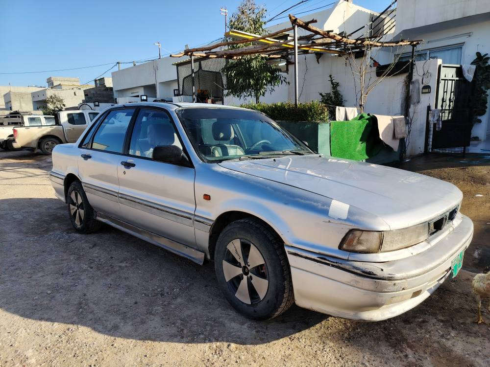 📢 بۆ فرۆشتن: مستەربۆشی گڵاند مۆدێل 1992

ئۆتۆمبێلێکی زۆر پاک و بێ کێشە
ڕەقەم مووسڵ، ئاڕم و سەنەوی ئەسڵی و بەشەرتی بەناوکردن، پاکانەی بۆکراوە

مەکینە: 63ی گەورە (بێ کێشە و بە شەرت).

گێڕ: ئۆتۆماتیک (بێ کێشە و تەقە و ڕەقە).

 بێ لێدران و بێ سبوغ (کامل بە شەرت).

هەموو کارەبایاتی ئیش دەکات.

٤ جام کارەبا.

سڵاید

قوفڵ مەرکەزی

تێبینی: ئۆتۆمبێلەکە زۆر توندوتۆڵە و هیچ مەسرەفێکی تێدا نییە، وەک وێنەکان دیارە زۆر بەجوانی ڕاگیراوە، نۆزڵ و پلاکی نوێی لەسەرە.

📍 ناونیشان: هەولێر
 نرخ: 40وەرەقە و معامەلە

 ژمارەی مۆبایل: [***********] أربيل, العراق
