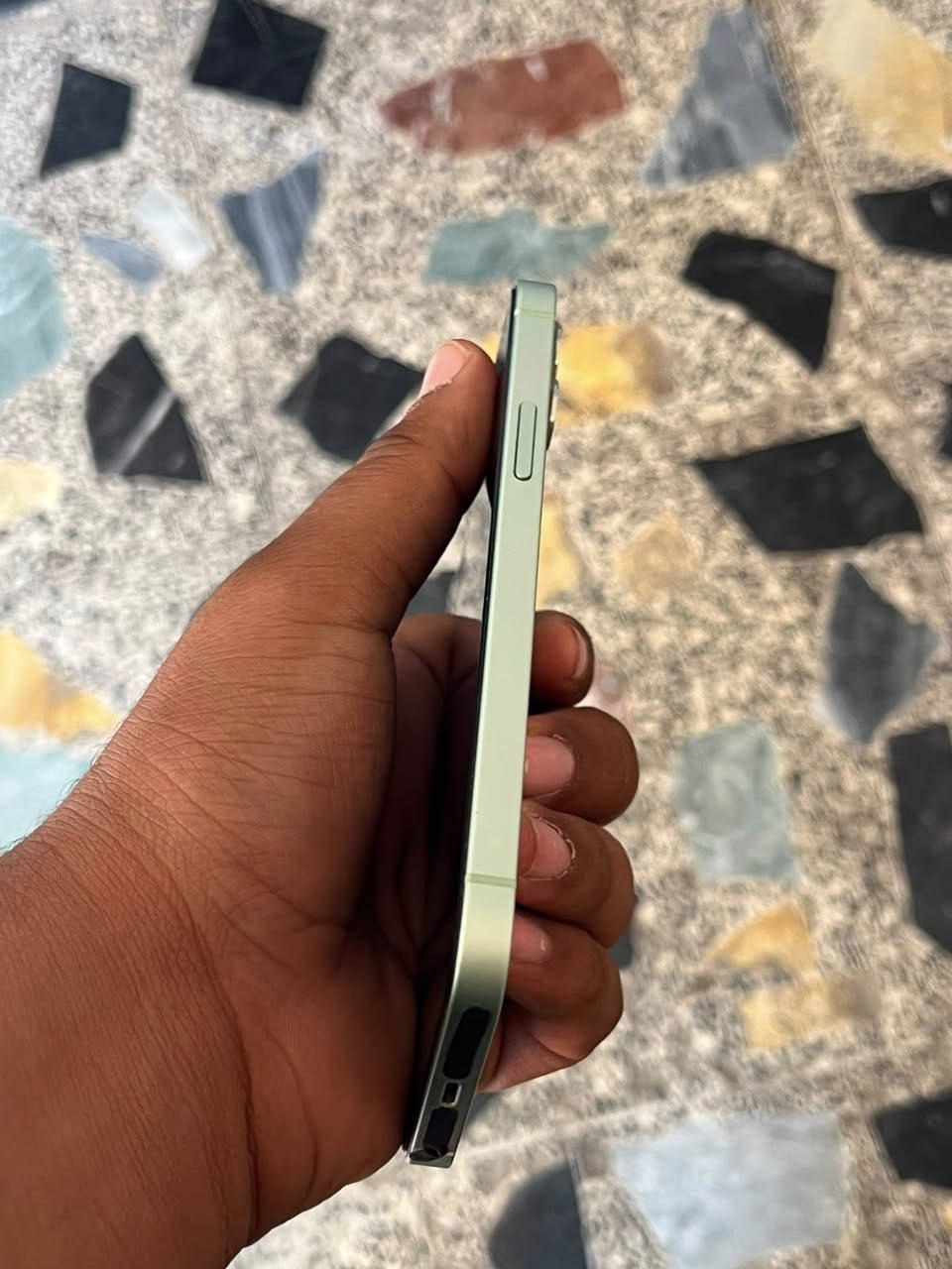 سلام عليكم آيفون 12 عادي لبيع مامستبدل بي شي جهاز نضيف كلش لون الفستقي
بطاريه 79لصليه سعر 325وبي مجال قليل رقم لهاتف ***********
