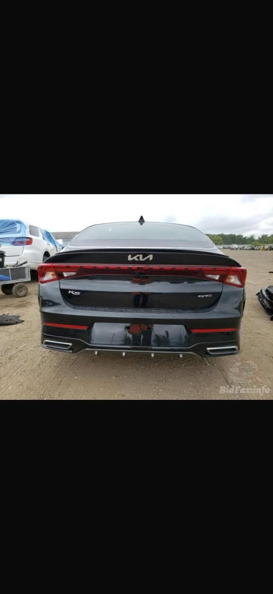 K5 GT Lien
موديل 2022
فول مواصفات 
مواصفات الجيتي لاين المعروفة 
ماشية 68mi
حادث امريكة بل منشور وبل عراق صاربيهة بارد بل باب العكس السايق الورة 
سيارة حلوة ونضيفة ومناقصهة ايشي 
السيارة رقم اربيل 
عنواني بغداد
السعر ١٨٥ وبيها مجال رقم الهاتف ***********
