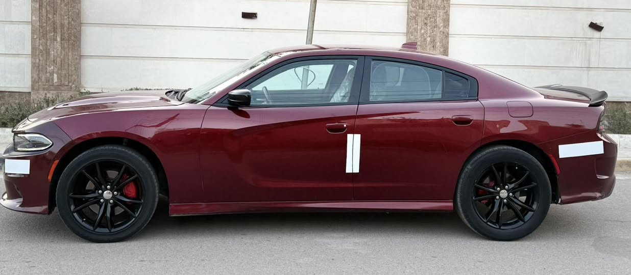 السلام عليكم
جارجر جيتي اصل  GT 
  بيه  بارد بل جاملغ إلمامي فقط 
كفاله من الصبغ 
 مديل 20
سياره رقم بغداد  بسمي
شفتات
بصمت ابواب
سماعات Alpine
حساس خلفي
تشغيل عن بعد
محرك 3600
كشنات حضن
هيترات مري
شاشه جبيره
تويل يعني سحب خلفي
الاستفسار ***********
العنوان بغداد
