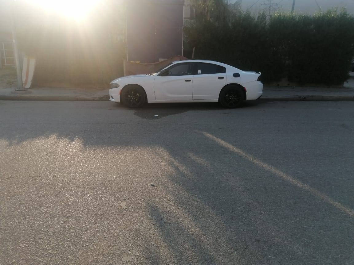 جارجر للبيع مديل ٢٠١٩ ضررها ربع جاملغ امامي خفيف موضح بالصورة موصفات sxt فول بدون كشن جلد ماشية ١١٤ السيارة جاهزة ستخدم شخصي للتوصل ع الرقم خاص ما اجوب***********
