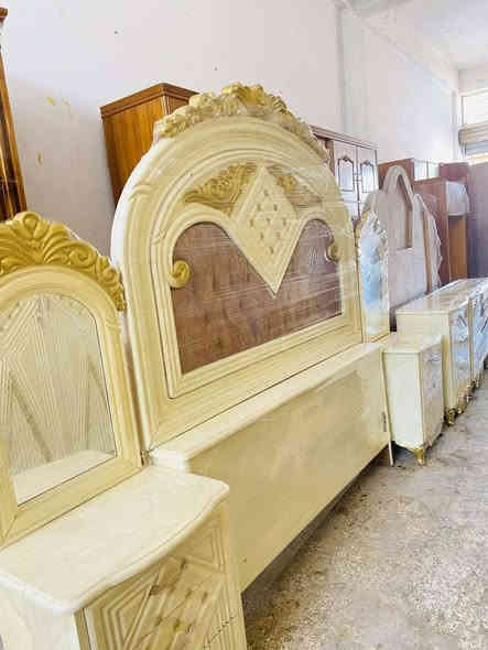 غرفة نوم عراقي مستخدم اخو الجديد وباسعار  شغل درجة اولى مرتب 
السعر 800 وبيها مجال 
رقم الهاتف *********** بعقوبة
