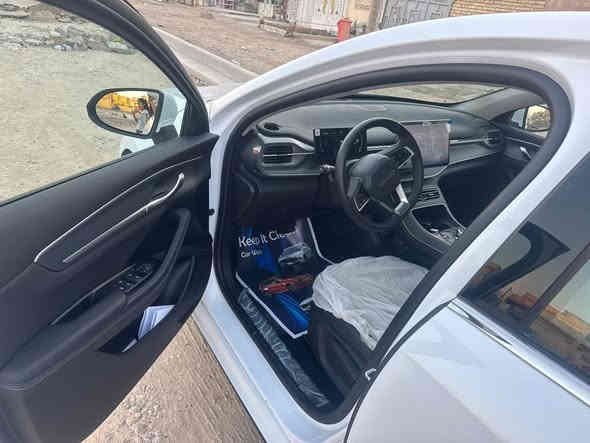 سلام عليكم بي واي دي ماشيه (3000)  اخت الزيرو مكفوله ومدوشمه وارضيات ومعربه الشاشه كامله السيار متصر عليها ربع دينار السعر (19) قفل قفل (مكاني) ( حي اور) ***********
