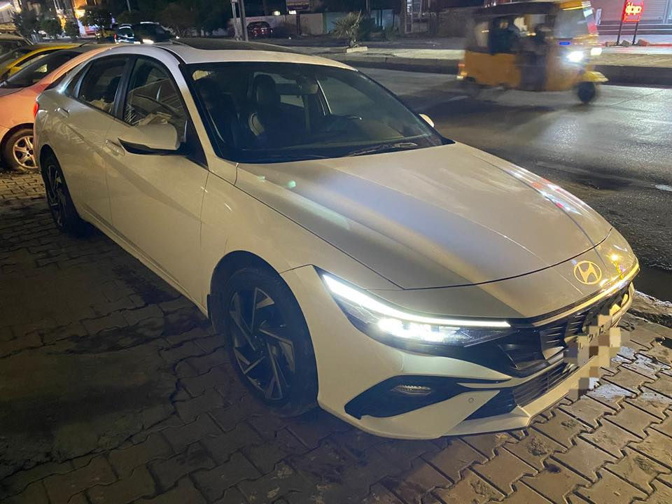 للبيع النترا 2024 أربيل كفاله عامه
السعر 18700$ بيها مجال
كم 74 الف 
محرك 2000 فول السياره مكان السياره بغداد الرصافه 
***********
