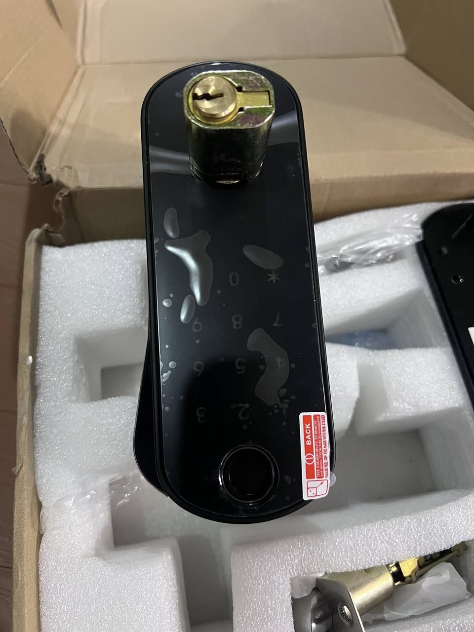 سلام عليكم شباب مستحد سكاكين وشفرات
 كيلون باب بصمة 
الي ايفيده حط سعر بما يرضي الله وبل عافية 
يوجد توصيل 
واتساب ***********
