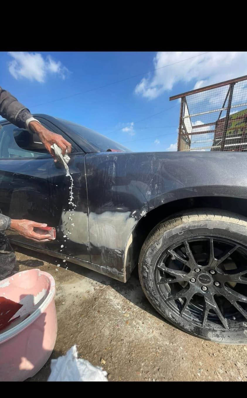 جارجر 2018 sxt plus 
للبيع او مراوس بشي مناسب 
شاشة جبيرة كار بلي 
كشنات حظن تدفئة  
مكينه كير كفالة 
حدادة جديدة امامي وخلفي 
طخم تاير جديد 
محدث srt كت اصلي درجة اولى 
حادث امريكا بس دعامية 
وبالعراق صار بيها مكانات صبغ صغار مثل ما موضح بالصور بالاضافة الى الجاملق الخلفي بي صبغ همين بدون قطرة دواخل لا شواصي ولا لغود كلهن سليمات 
رقم بغداد بأسمي 
ماشية 118 الف 
السعر 185 وبيها مجال بسيط 
*********** البصرة, العراق
