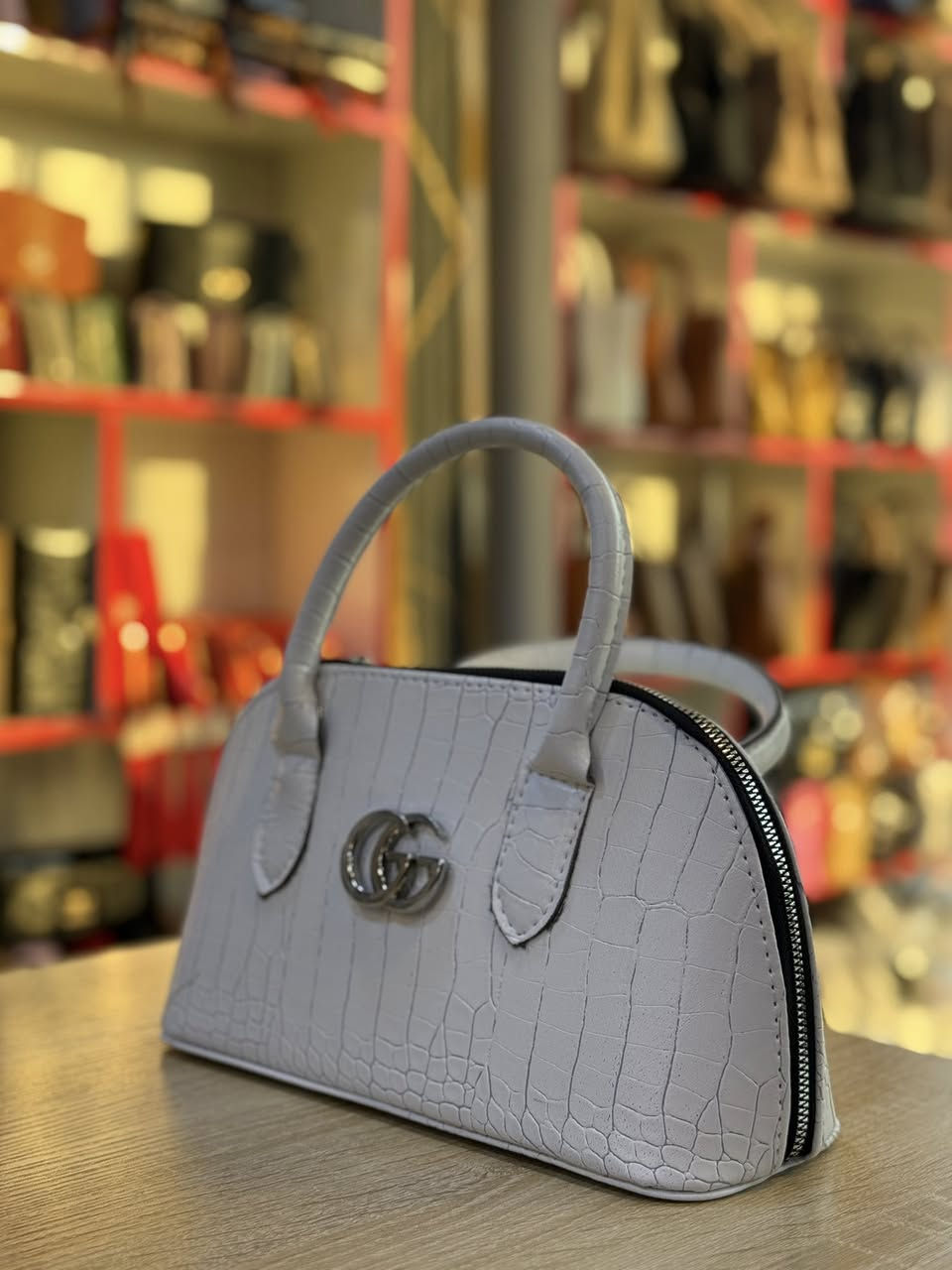 جنطه جلد ناعم 🦋
كوالتي عالى وجمال ما ينوصف 💥
الالوان المتوفره:
اسود
جوزي
بيجي
ابيض
اخضر
ازرق
برتقالي
خفيفه، عمليه وتناسب كل الطلعات لا تفوتج الفرصه قبل ما تخلص الالوان💥🔥


**إذا كنت صاحب هذا الإعلان وتريد حذفه لأي سبب، رجاءا أرسل رسالة إلى الدعم الفني**