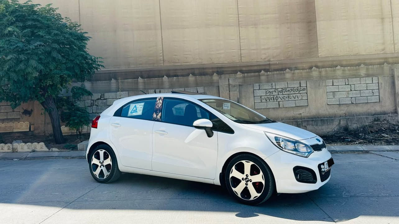 السلام عليكم عندي هذا كيا ريو موديل ٢٠١٣ مواصفات فول سياره صفر شريكه الون ابيض ثلجي بدون حادث بدون تعديل بدون مفتوح سياره فقط بي ربع باب رش بدون دواخل سنوييه و ارقام كله جديد حته ٢٠١٣ شهر الثاني محرك كير مامفتوح ابد شرط سياره تايرات حداديه امامي و خلفي جديد مابي نواقص سياره تبريد تتفيه كله شرط شغال 
سياره مال بيت كلش حلو ماشي ١٤٠ الف كم شرط فحص 
محرك كير خير من الله ياعني بس تحول سياره و خلص بدون اي نواقص سياره موجود بسليمانيه سعر بيع 100 

تخذ و تروح بس 

ره قم تليفون ***********

محرك قطر تين دوش مرغوب 

مامفتوح سياره فول مواصفات

تايرات جديد 

سلايت 

مرايه شفت 

تحكمات و مسجل غزن اغاني 

نيضام eco مال بانزين 

كشافات 

ويل كب 

دواخل جوزي 

فول فول السليمانية, العراق
