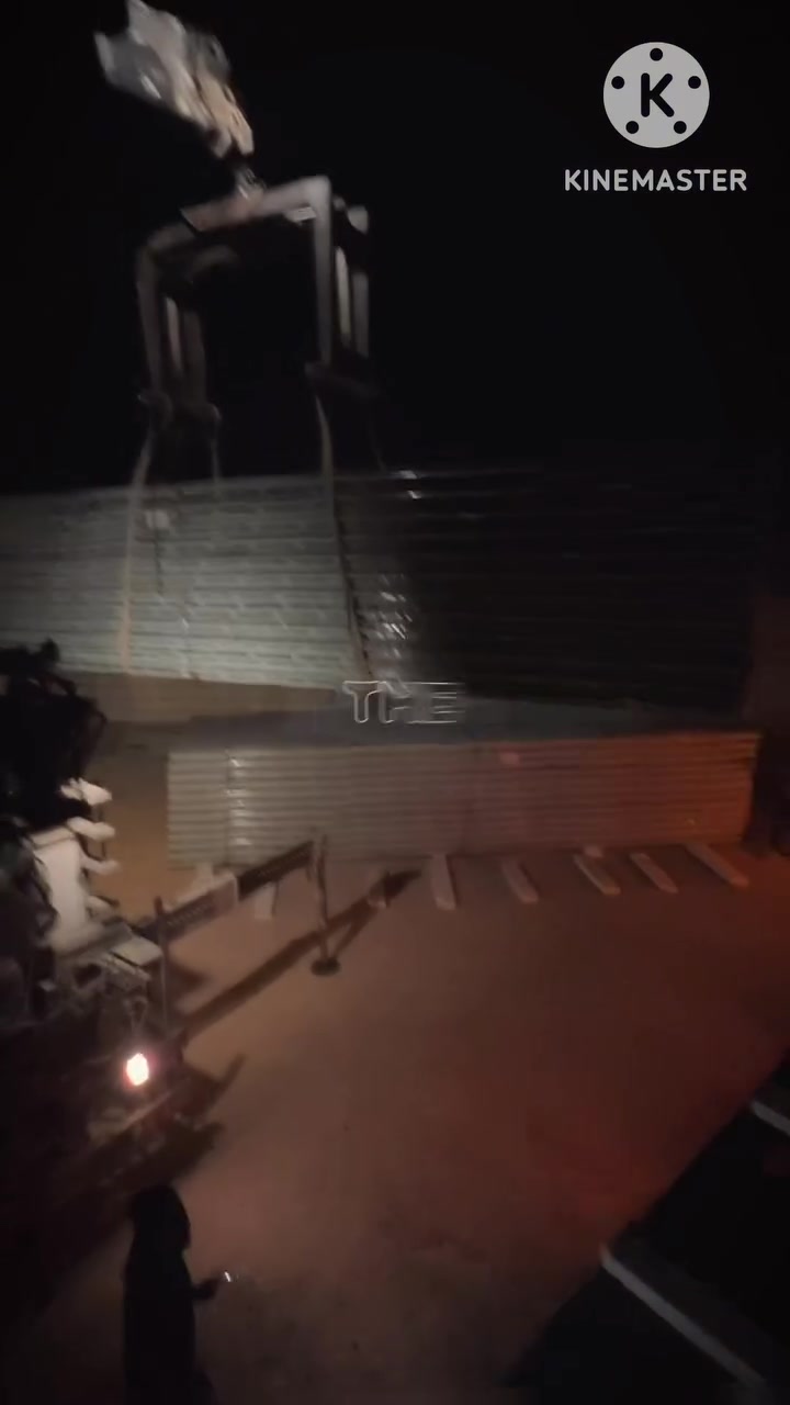 معمل وحدادة الراوي
الوجهة الأولى للتميز في تجارة الحديد الصناعي،
نوفر أفضل أنواع سندويج بنل بأعلى جودة،
وننفذ المسقفات الحديثة بتصاميم مبتكرة تناسب جميع الاحتياجات،
بحرفية متناهية في لحيم الأبواب، الشبابيك،
وتجهيز مسقفات الحقول بمواصفات عالمية تضمن المتانة والاستدامة.

نضمن لك الجودة، الدقة، والالتزام بالمواعيد.

📞 للتواصل والاستفسار: ***********
