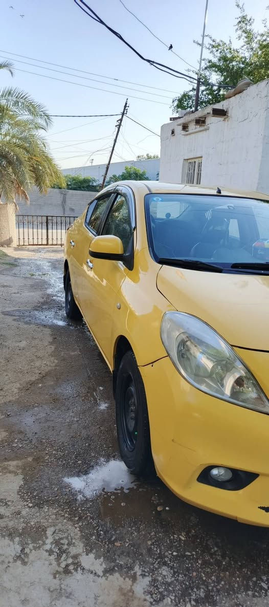 نيسان سني هندي موديل ١٤ رقم انكليزي واسط رقم مميز كير عادي محرك جديد قبل شهرين شاده  كير تبريد ثلج كهربائيات كله شغاله سيارة خير من الله سنوية لحد ٢٩ ننتهي بسمي تحويل ثاني يوم ومكاتبه مرورية السعر ٧٥ وبيه مجال مكاني الدوره الاتصال عل الرقم ***********
