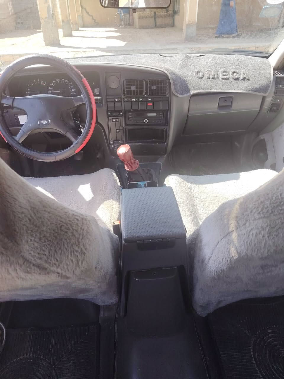 اوبل اوميكه للبيع موديل 91سياره حلوه خارج وداخل مكينه الفين جديده صدر جديد تايرات جديد كير عادي  تحويل ثاني يوم سعر 30وبي مجال *********** العنوان الرمادي الجزيره الطرابشه قرب جسر على حاتم
