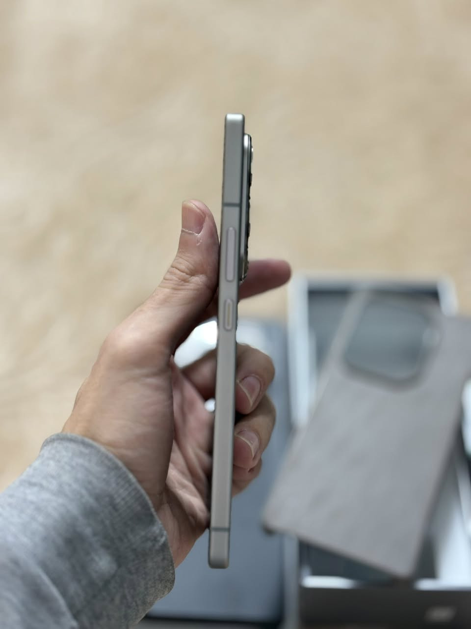 سلام عليكم انفنكس نوت 50 Pro للبيع مصارله كم شهرنضيف كامل كامل ملحقاته الاصليه سماعه وشاحنته الاصليه (٩٠W) وشاحنه لاسلكية شاشه ١٤٤ هرتز ذاكرة ٢٥٦ العشوائي ١٦ وبعد بيه هواي مواصفات حلوه كامرته قويه

١-السعر (٢٥٠) وبيه مجال ان شاء لله
٢-العنوان : بغداد الجديدة شارع المسبح 
٣-رقم الهاتف للاتصال والواتساب (***********)
