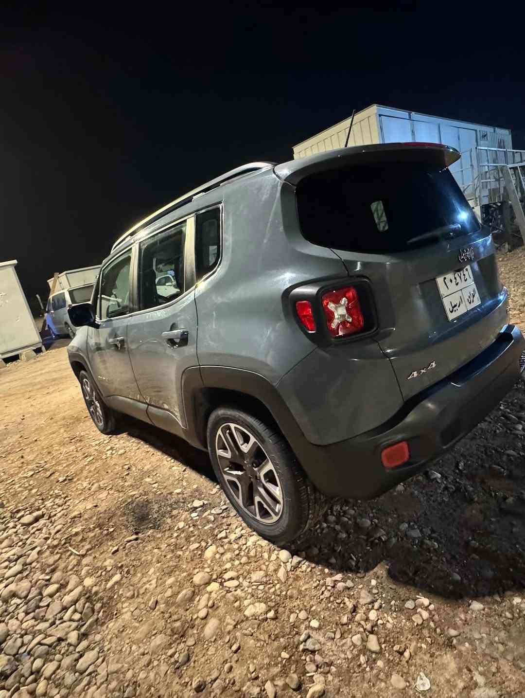 جيب رينيجيد موديل 2017 السعر 97 وبيه مجال واد امريكي لون اسمنتي المرغوب حادث جاملق وبنيد ومبدلات (صور الحادث مرفقه بالمنشور).
السيارة حلوه ونظيفة محرك كير خير من الله 
التبريد ثلج.
المواصفات : 
فئة لاتيود
مكينه 2400 فور ويل 4*4
شاشة ، كاميرا دوارة ، ويل كب ، تدفئة بالكشنات الامامية والستيرن 
رقمها اربيل باسم شركة 
سنويتها منتهية تحويل او وكالة .
ماشيه 163.000 كيلو قابلة للزيادة..
***********
