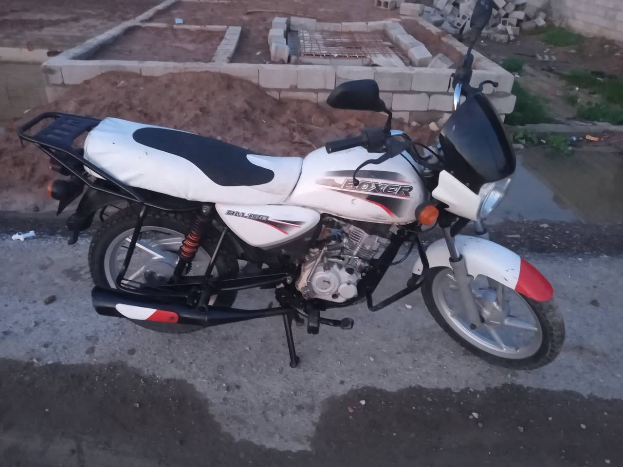 موديل ١٨ اوراق كاملة سعر ٦٠٠ هاتف ***********
