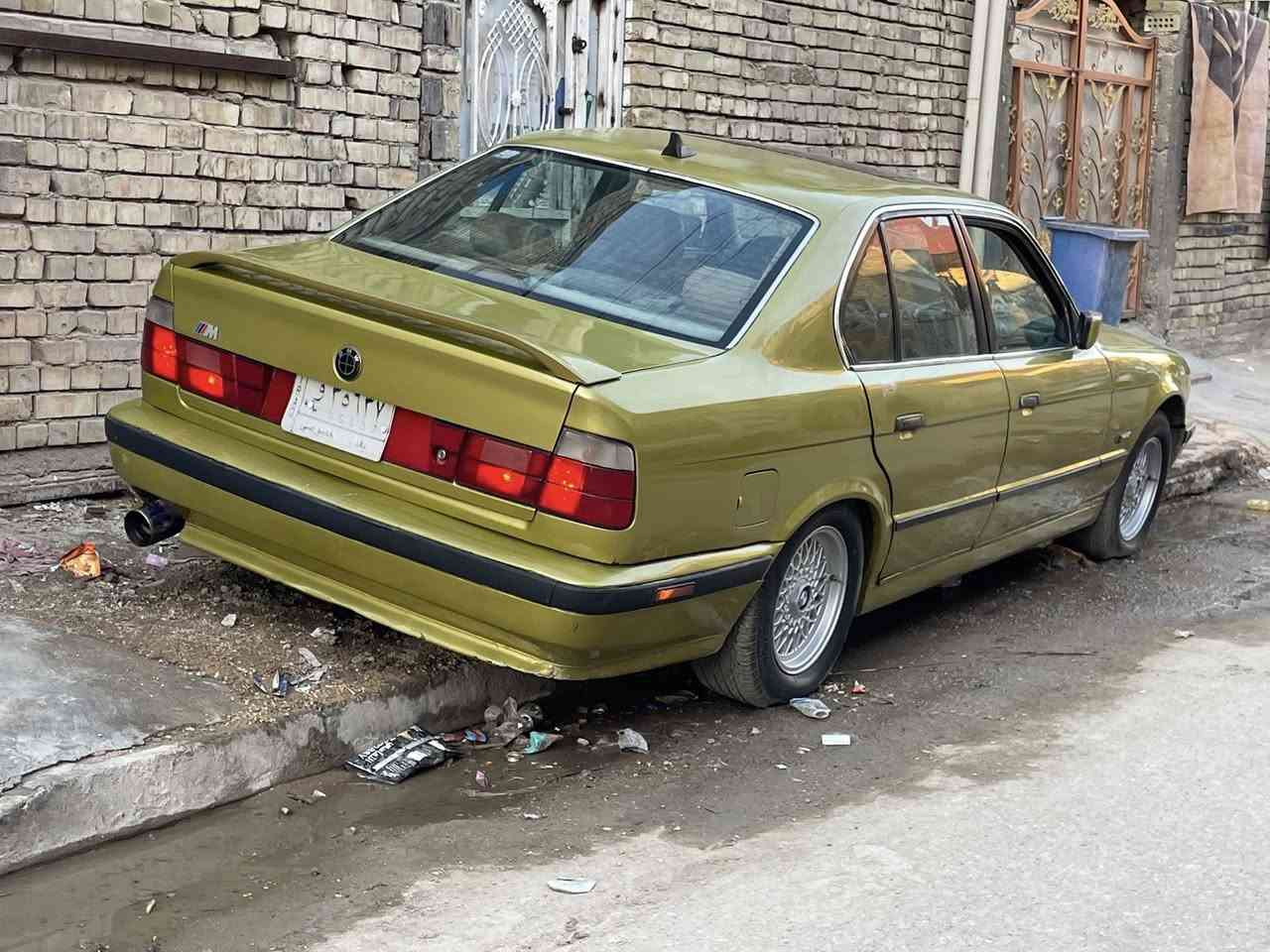 لسلام عليكم
520 موديل1990كير عادي محرك 25 مسكر فانوص تبريد شغال كهربائيات صدر امامي جديد المكان بغداد السعر 53 وبيه مجال للشراي للاستفسار ***********
