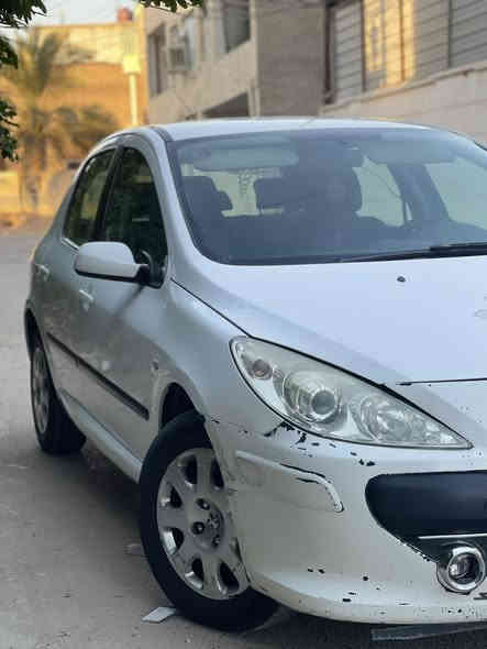 السلام عليكم 
بيجو 307 موديل 2006 
رقم بغداد باسمي 
الشواصي مكفوله 
منظومة تبريد جديدة ثلج ❄️ 
محرك حاوية جديد 
كهربائيات بلادية بدون جطلات ( مملعوب بيها ) 
الداخل جديييد ( كشنات ، دشبول ، بطاين بوب ) 
السيارة جديدة كلش ونظيفة ناقصها بس حدادية يرادلها ادامة
مكان السياره بغداد الرصافة 
السعر :62 ورقة وبيها مجال بسيط 
الرقم : ***********
