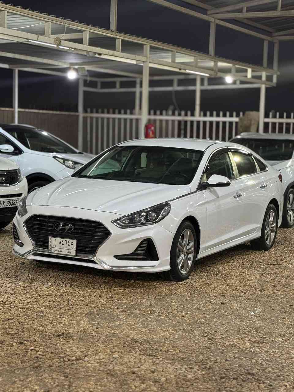 السلام عليكم
سوناتا 2018 امريكي gti
مواصفات عاديه 
بصمه + تدفئه كشنات+ اشاير بلمرئ+ كامره دواره + كشن السايق كهربائي ومعروفه موصفات العادي 
ماشيه 112الف ميل قابل لزياده
ثلاث انظمه قياده
رقم بابل
حادث جاملغ امامي راجع نفسه فقط
السعر 148وبيها مجال 
استفسار ***********
