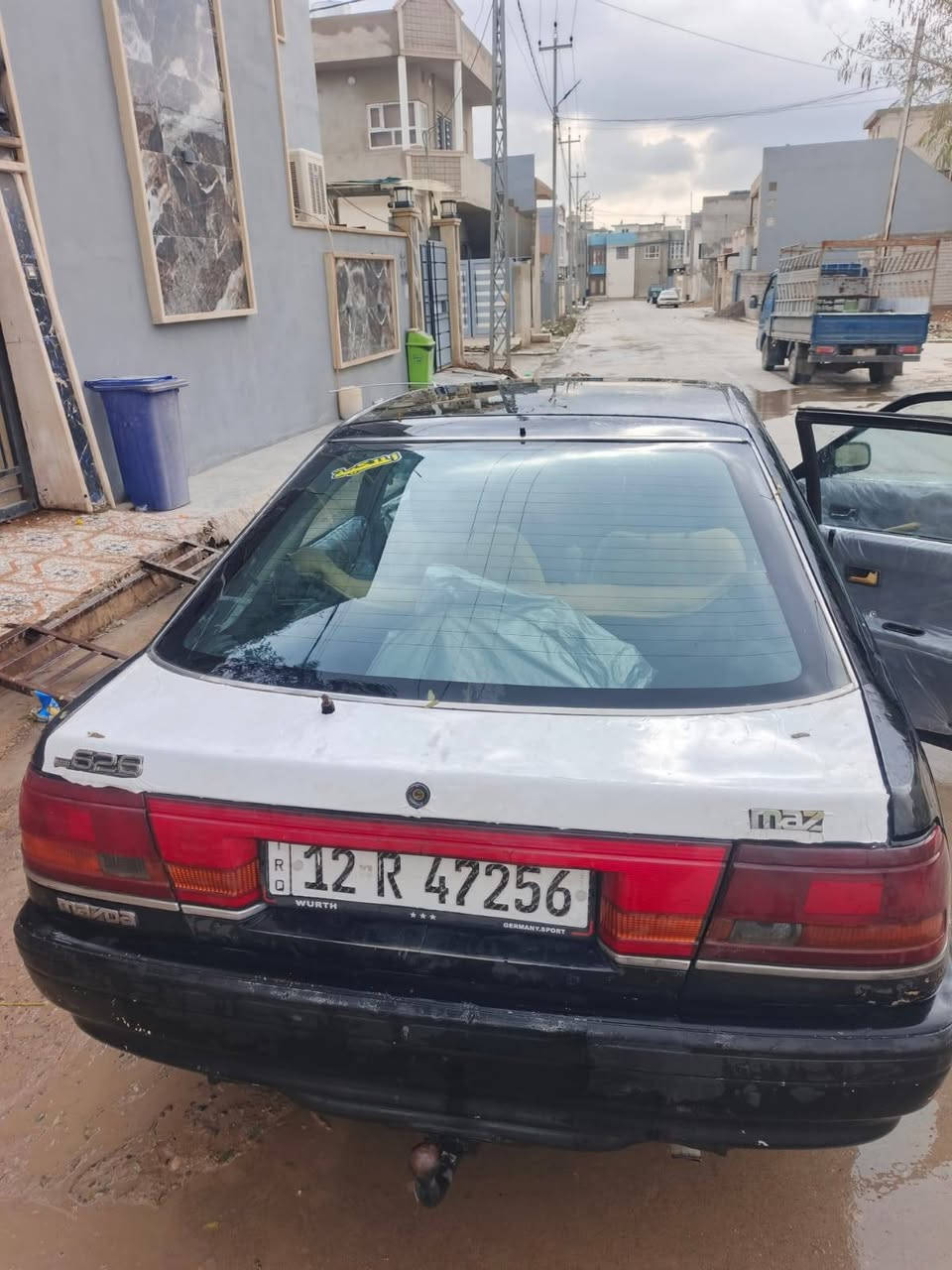 مازده
موديل ٩١ 
سنويا بسمي 
رقم انكليزي مسطره 
ويرمنيه شغاله 
لون اسود 
كاربون مامسجل بعد 
35وبيه مجال بسيط 
 مكينه 8بخ 
شرط التحويل 
او وكاله 
سياره كاعده  وحلوا 
تايت جدد 
طخم جديد 
سياره لوز
للتواصل ***********
 ***********
غير متواجد ع فيس
