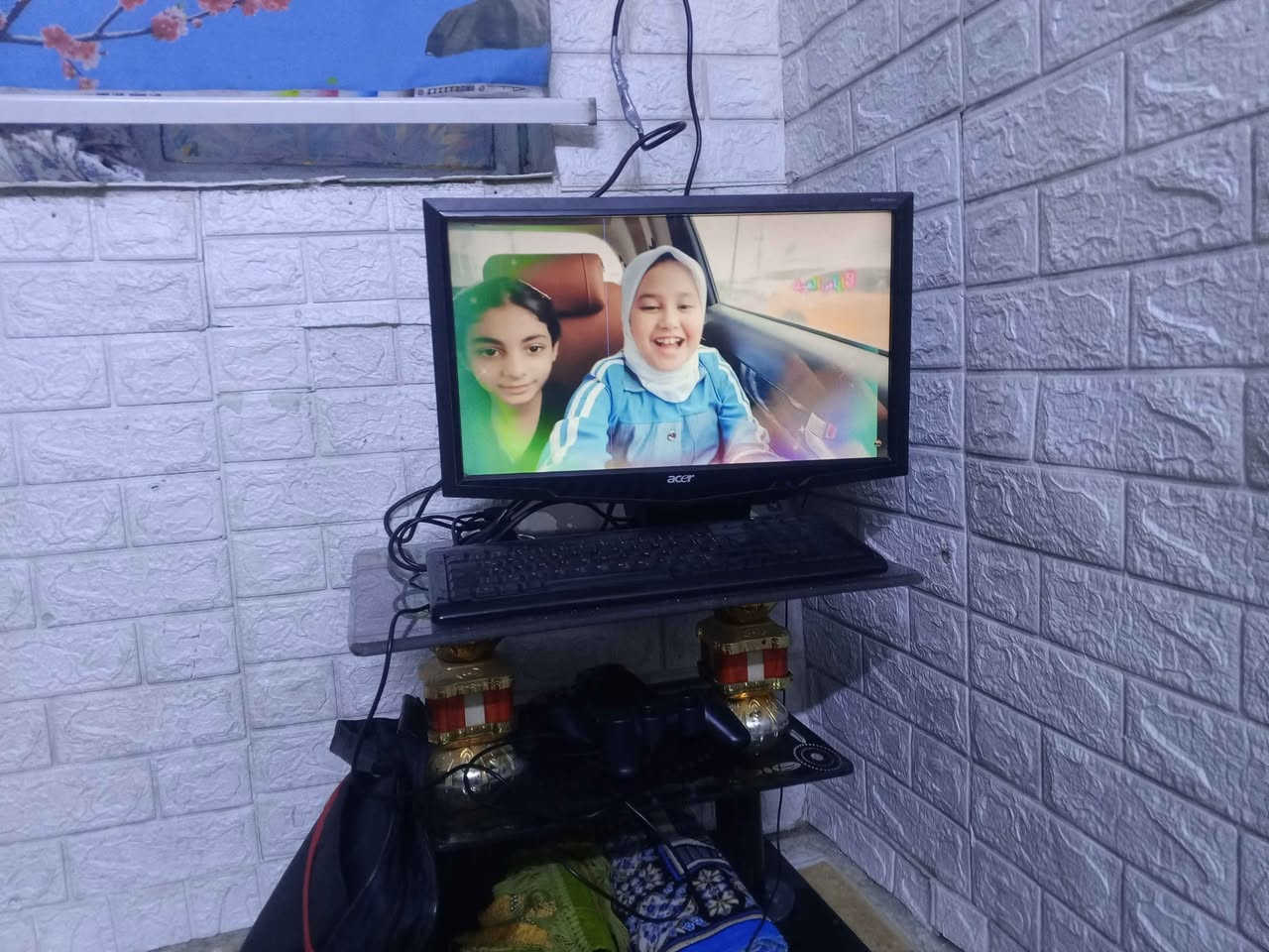 لأب توب للبيع شاشتها مكسورة وربطتها على هاي شاشة حجم 17 مواصفاتها اح بي كور اي 5 رام 8 هارد 320 كيكا اج اح دي  شغله فوول واي في أي وبلوتوث اتصال ***********  سعرها 150 كامله بغداد, العراق
