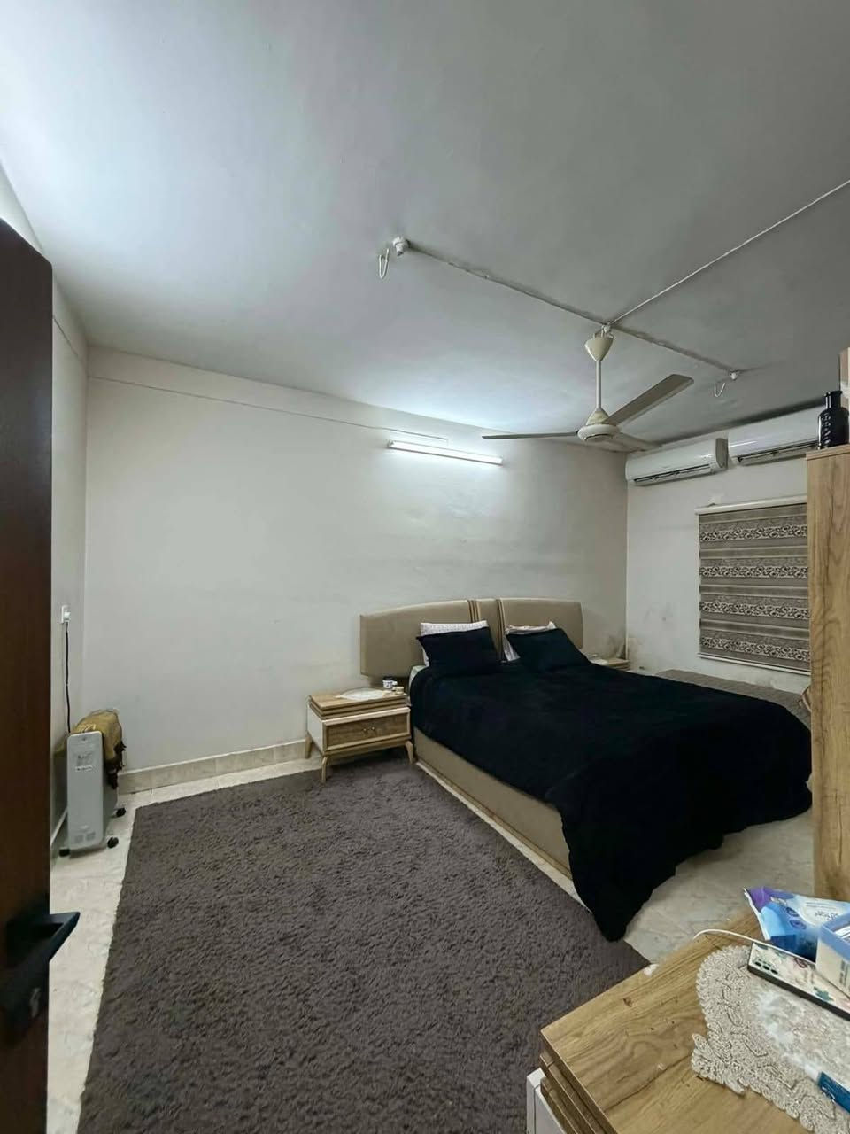 دار للبيع مساحة/250/صالح للسكن 
نوع العقار:طابو 
عنوان:قادسية الثانية شارع أبو وليد 
موقع مميز عل شارع عريض وتبليط مجاري وماء حلوو 
للاستفسار الاتصال على الارقام التالية: ***********
