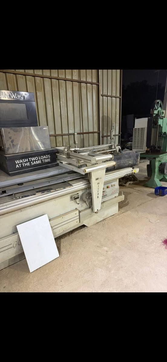 منشار تركي سلايت حجم 3200 ماركه ايزه مزراك دبل عربانه نضيف حيل مستعمل قليل موديل 2013بعده زيرو العماره المجر الكبير***********/ ***********
