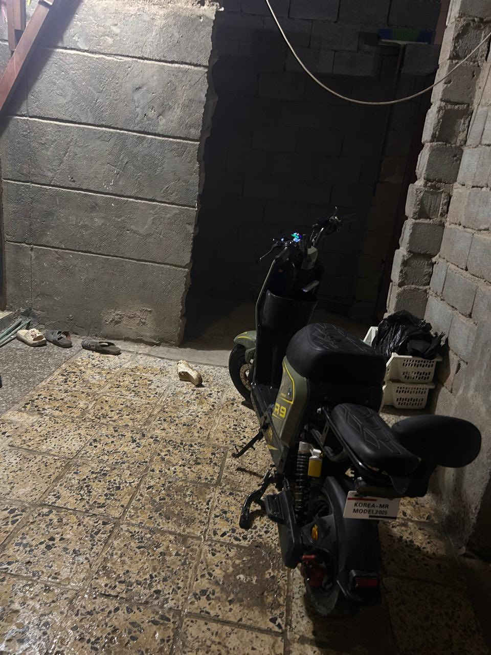 دراجه شحن R9 موديل 25 بطاريات موديل 26 حديثه دراجه نضيفه ما متعوبه استعمال طالب ملحقات كامله للتواصل ***********
